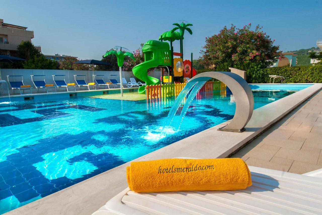 Hotel Smeraldo Giulianova Eksteriør billede