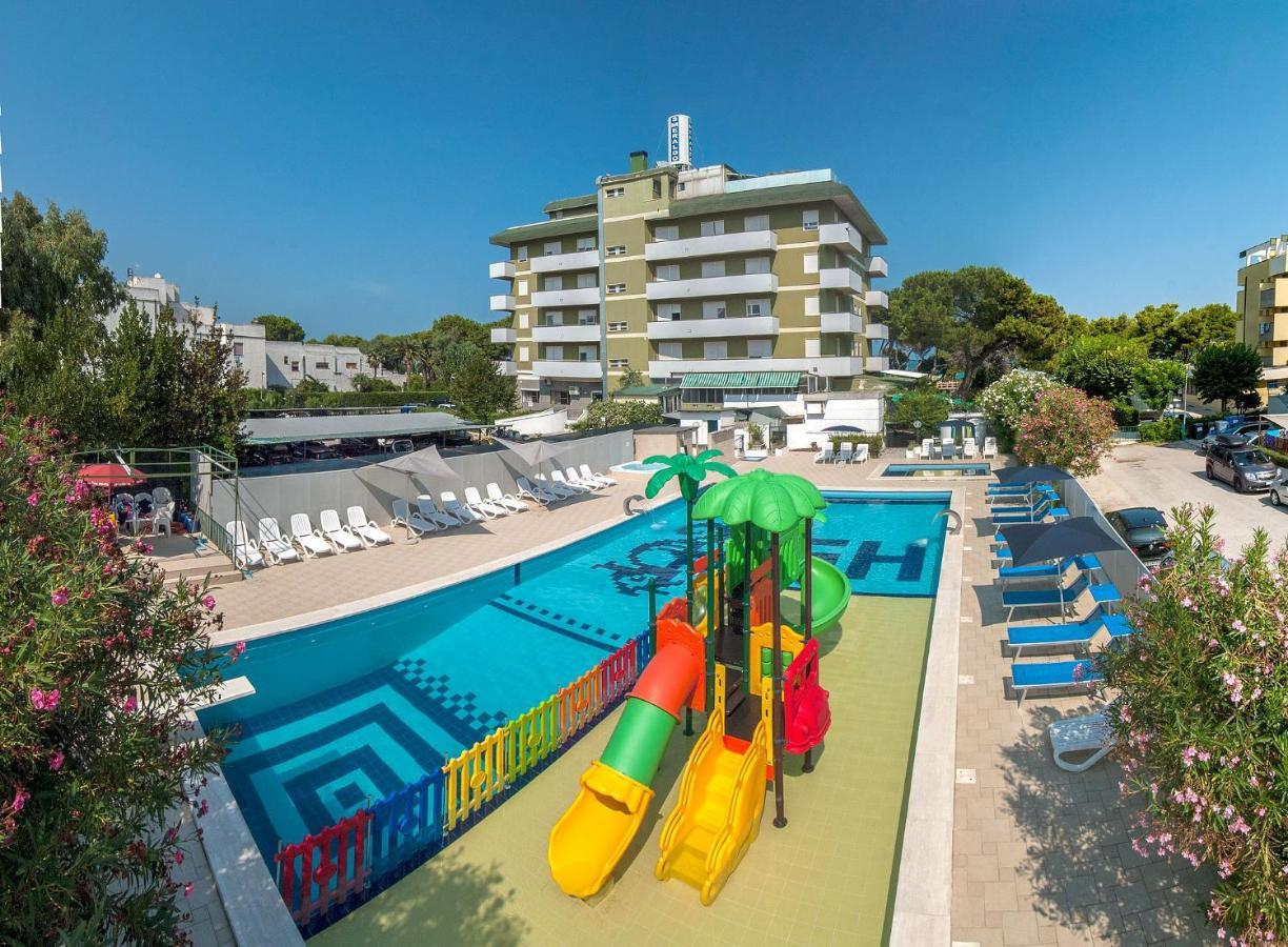 Hotel Smeraldo Giulianova Eksteriør billede