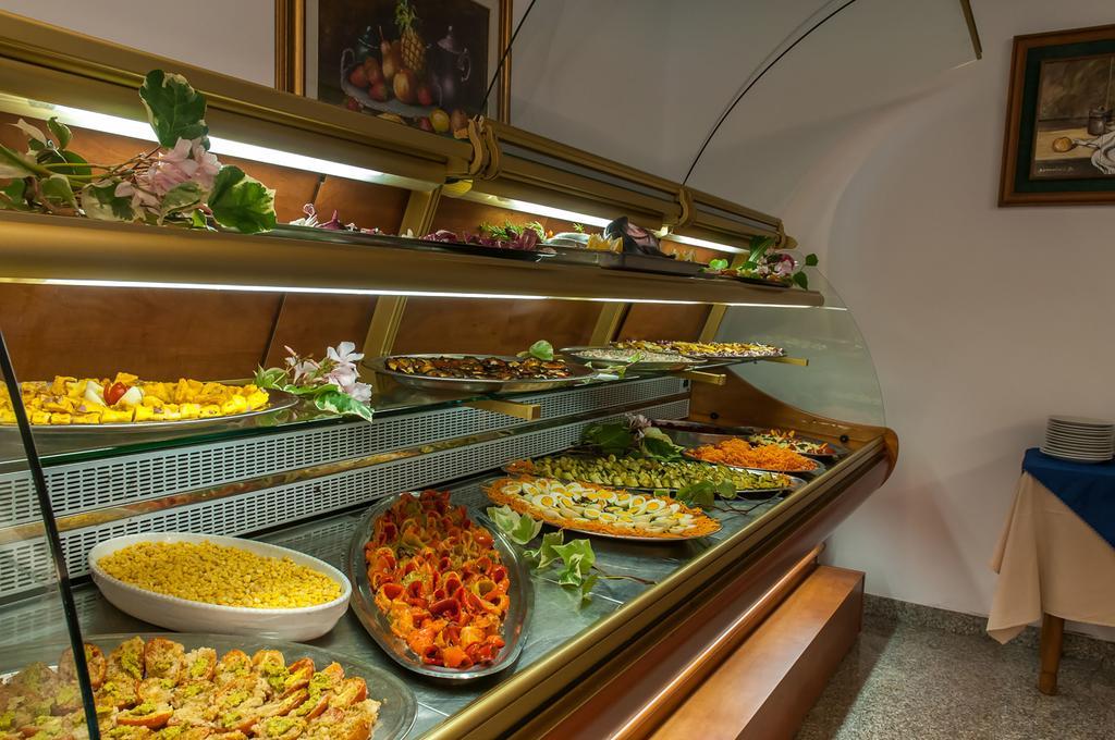 Hotel Smeraldo Giulianova Eksteriør billede